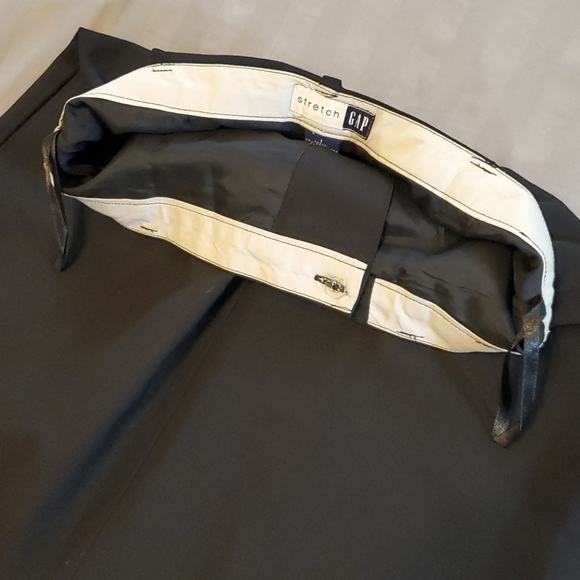 GAP Stretch Black Skirt, Size 1 - Picture 8 of 8